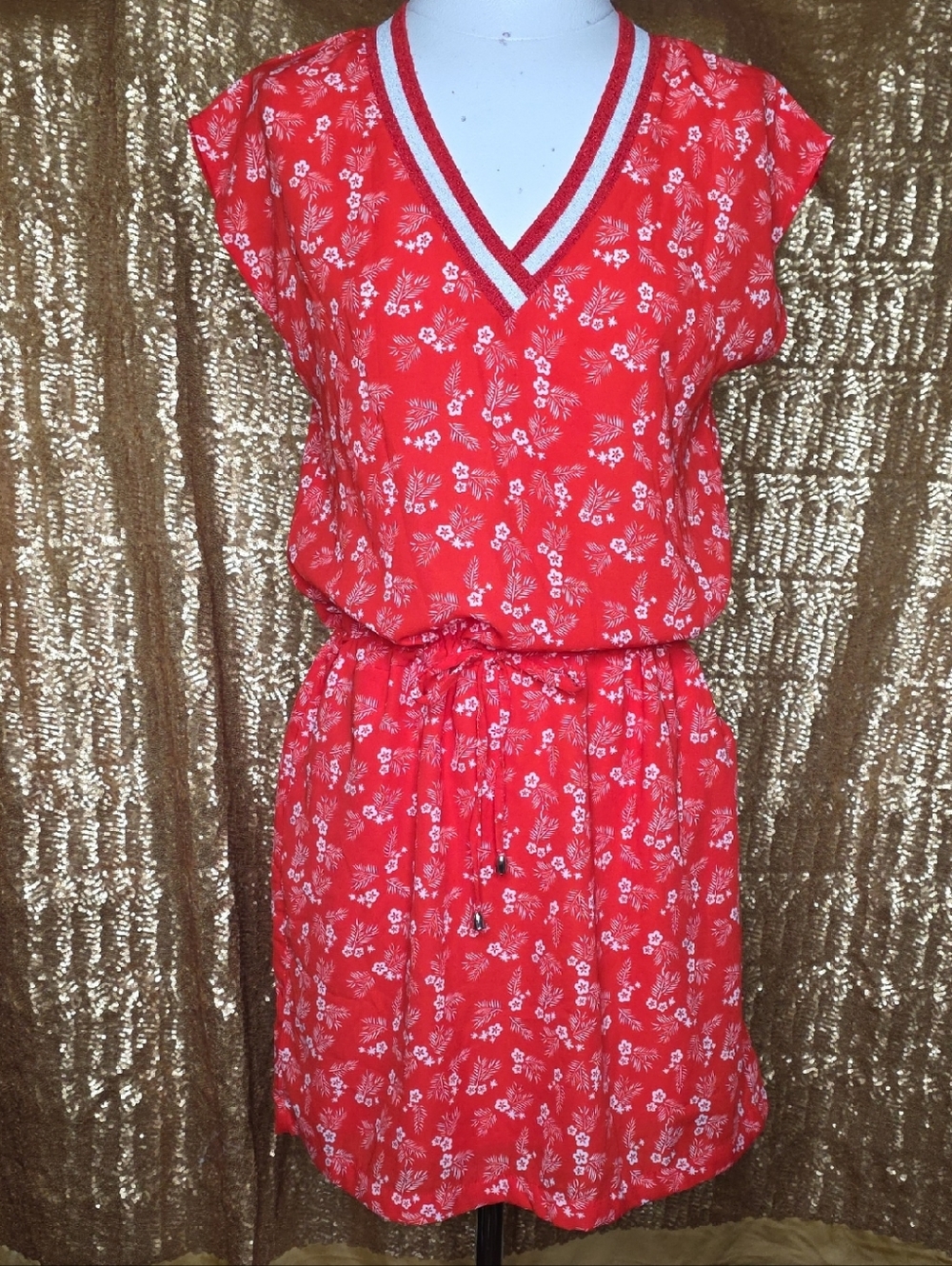 Red Floral V-Neck Mini Dress